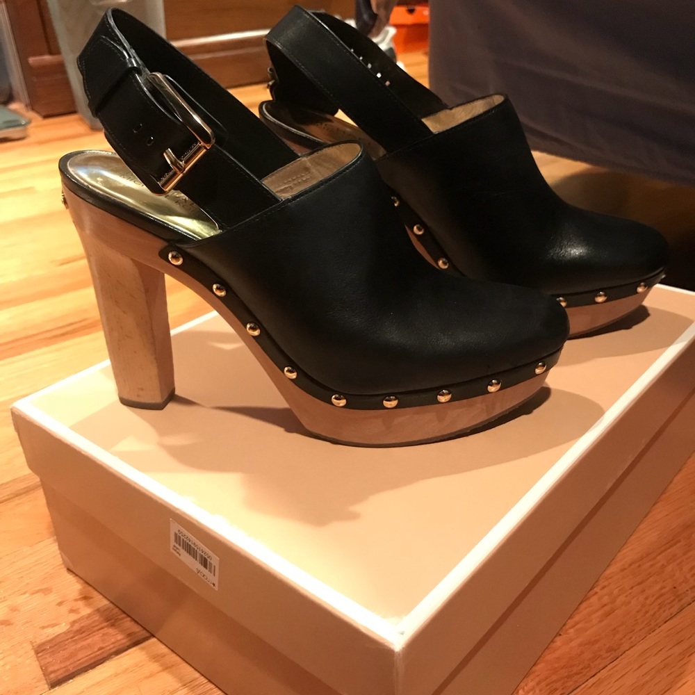 Size 9 Michael kors heels